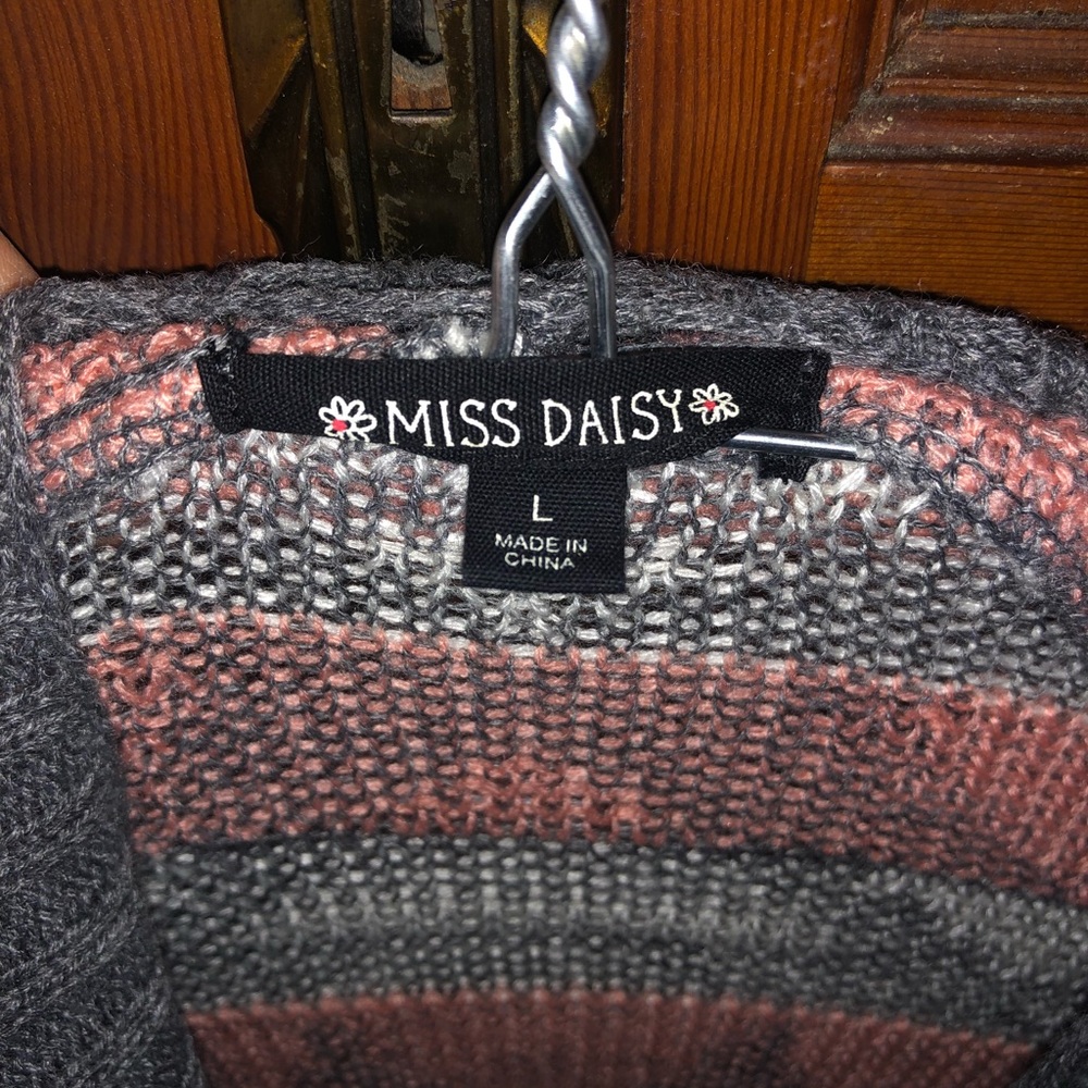 **Cardigan - Picture 3 of 4
